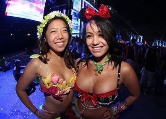 Two Hot Ravers