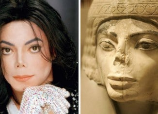 Image Michael-Jackson-and-this-Egyptian-statue.jpg